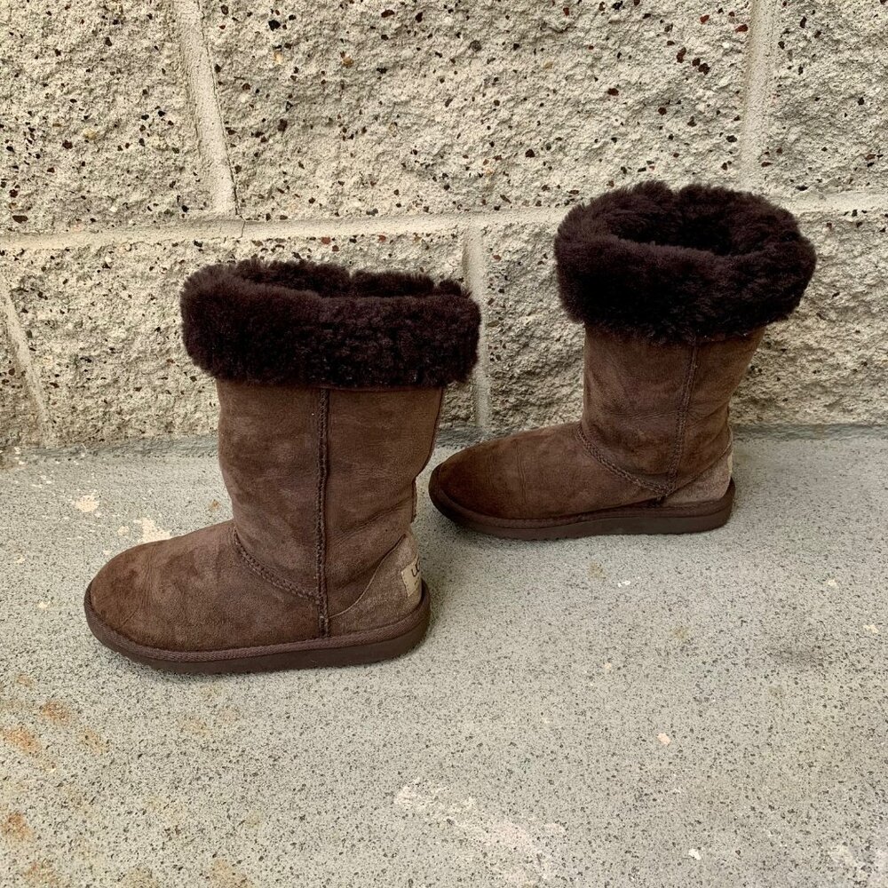 UGG AUSTRALIA Classic Tall Shearling Boots Kids 3 Euro 33 11" Chocolate Brown - Picture 2 of 11